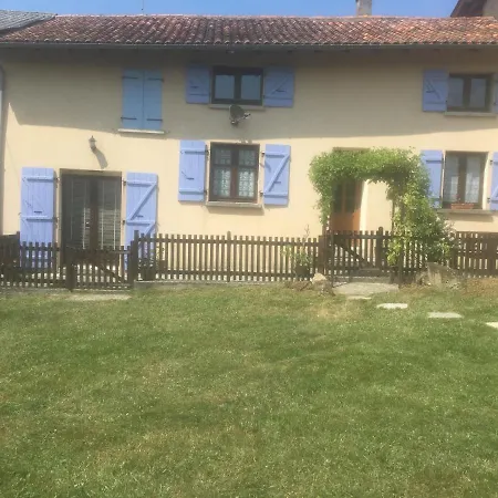 La Croix Holiday home Pressignac