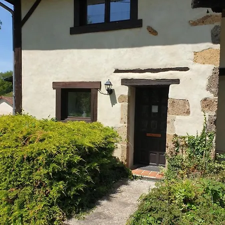La Croix Holiday home Pressignac